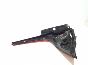 VOLVO XC60 (2017–2026) Tagumine nurgatuli 32228915 - 5