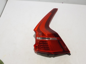 VOLVO XC60 (2017–2026) Tagumine nurgatuli 32228915 - 2