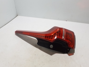 VOLVO XC60 (2017–2026) Tagumine nurgatuli 32228915 - 4