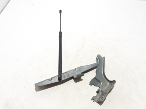 VOLVO XC60 (2017–2026) Kapoti hing 31424537 - 2