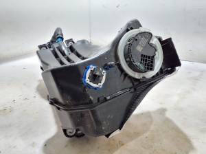 Volkswagen Touareg III (2018–2026) AdBlue tvertne 4M0131878CN - 3