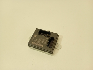 VOLVO V40 (2012–2019) Front door control unit 31456701 - 2