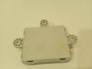 VOLVO V40 (2012–2019) Front door control unit 31456701 - 3