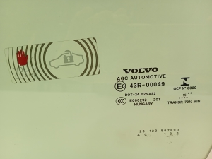 VOLVO V40 (2012–2019) Esiukse klaas 43R00049 - 3