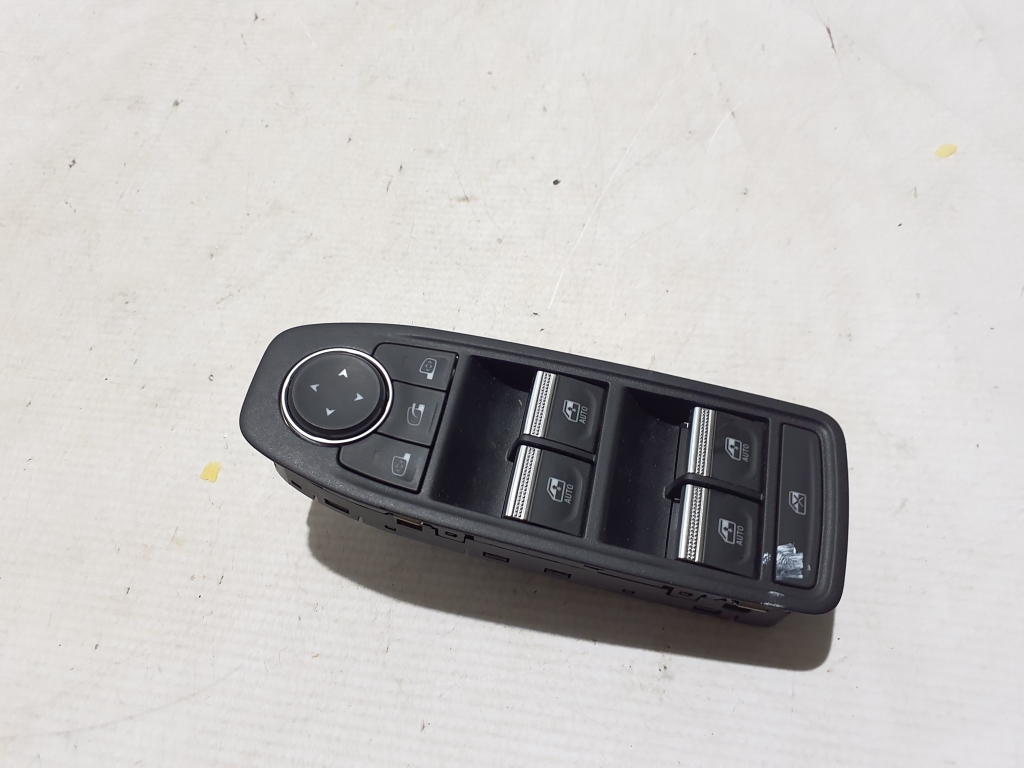 RENAULT Captur (2019–2026) Fensterheberschalter vorne 254108935R RENAULT Captur (2019–2026) Fensterheberschalter vorne 254108935R