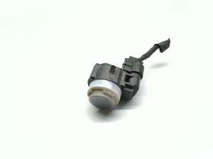 products.products.Front parking sensor - 99310L1820