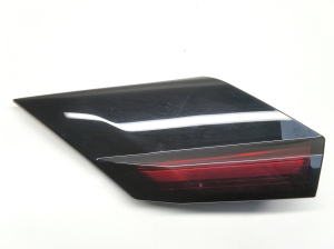 Tail light reflector - 9835109780