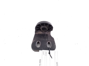 Radiator bracket - 215149933R