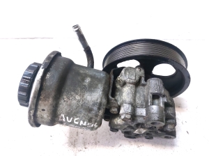 TOYOTA Avensis T25 (2003–2008) Servopumpe - 2