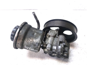 TOYOTA Avensis T25 (2003–2008) Servopumpe - 4