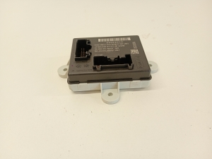 VOLVO V40 (2012–2019) Front door control unit 31343044 - 3