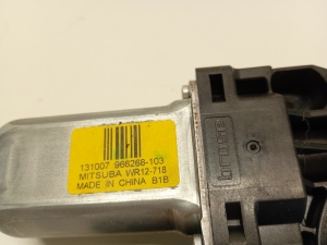VOLVO V40 (2012–2019) Front door window regulator motor 966268103 - 3