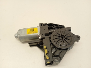 VOLVO V40 (2012–2019) Front door window regulator motor 966268103 - 5