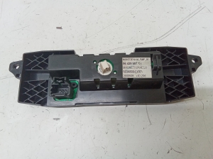 Citroen Berlingo (2008–2018) Screen 96439997XT - 3