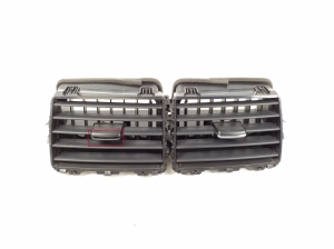 Armatuurlaua ventilatsioonivõred - 8030A15950