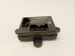 VOLVO V40 (2012–2019) Front door control unit 31343042 - 3