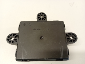 VOLVO V40 (2012–2019) Front door control unit 31343042 - 4