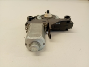 VOLVO V40 (2012–2019) Front door window regulator motor 966269103 - 5