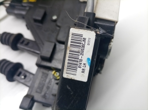 Hyundai Santa Fe (2012–2018) Rear side door lock 814102W030CJM - 2