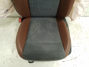 Volkswagen ID.4 I (2020–2026) Front seat and its parts - 3