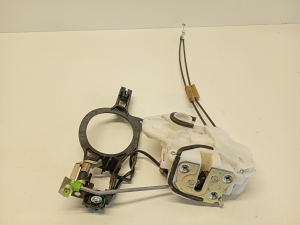 Mitsubishi Outlander (2012–2021) Front door lock 16z24 - 3