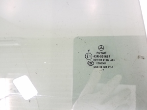 Mercedes Benz GLA-Class 156 (2013–2019) Rear side door glass A1567350410 - 2