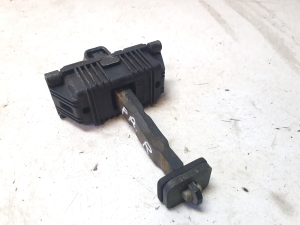 TOYOTA Avensis T25 (2003–2008) Front door check - 3