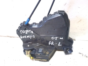 TOYOTA Avensis T25 (2003–2008) Front door lock - 4