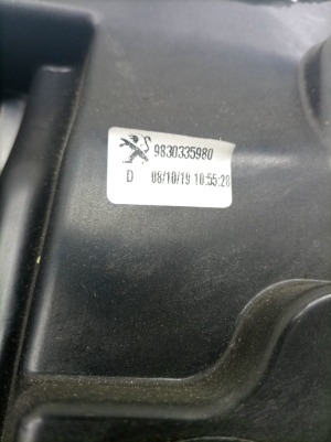 Opel Combo E (2018–2026) Priekšējo durvju logu pacēlājs un tā daļas 9830335980 - 2