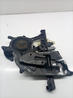   Esiukse aknatõstuk ja selle osad  - 9830335880 