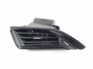 Dashboard air vent grilles - 9633131777