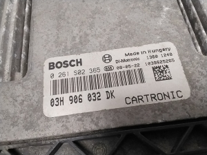 Porsche Cayenne (2002–2010) Engine control unit 03H906032DK - 3