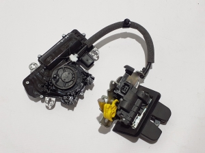 AUDI A6 C8 (2018–2025) Trunk lid lock 4M0827506F - 3