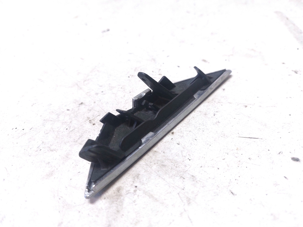 Skoda Superb (2008–2015) Front bumper headlight washer cap 3T0955110B Skoda Superb (2008–2015) Front bumper headlight washer cap 3T0955110B