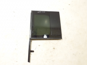 Rear door quarter glass - LR146291