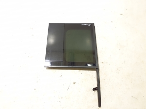 Rear door quarter glass - LR146293