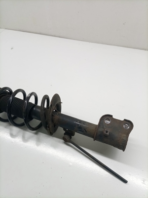 Hyundai Santa Fe (2012–2018) Front shock absorber and its components 546512W500 - 3