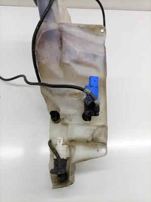Jaguar XE (2015–2026) Front washer fluid reservoir GX7317B613DB - 3