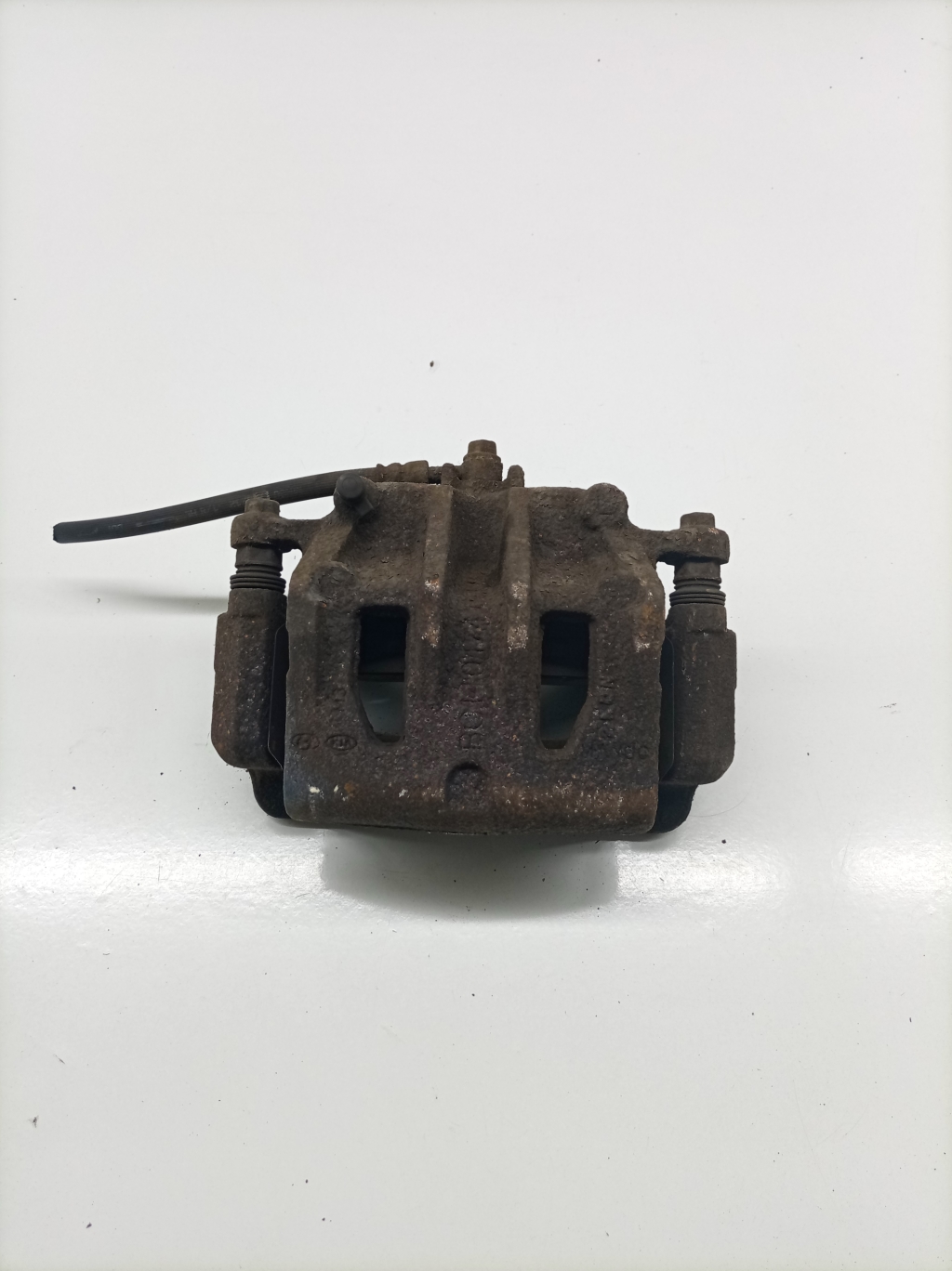 Hyundai Santa Fe (2012–2018) Eesmine pidurisadul 581102W700 Hyundai Santa Fe (2012–2018) Eesmine pidurisadul 581102W700