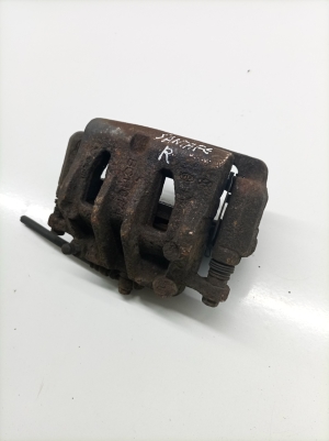 Hyundai Santa Fe (2012–2018) Eesmine pidurisadul 581302W700 - 3