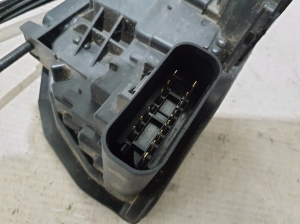 Land Rover Defender II (2019–2026) Front door lock P8B2203A29CB - 2