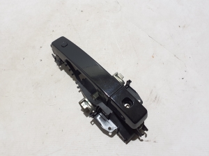Land Rover Defender II (2019–2026) Front door external opening handle and its details - 2