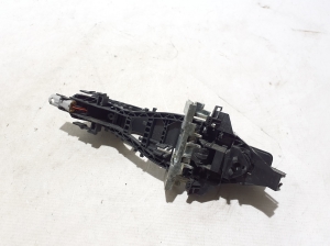 Land Rover Defender II (2019–2026) Front door external opening handle and its details - 3