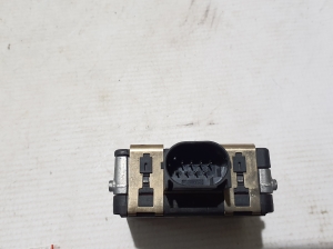 Land Rover Defender II (2019–2026) Pimeda nurga radar Distronic M8B29G768AD - 2