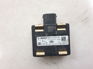 Aklās zonas radars Distronic - M8B29G768AD