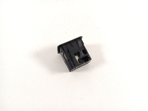 Mercedes Benz EQC N293 (2019–2026) USB-pesa A2538206200 - 2