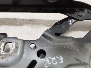 AUDI A4 B9 (2015–2026) Kapoti hing 8W0823302D - 3