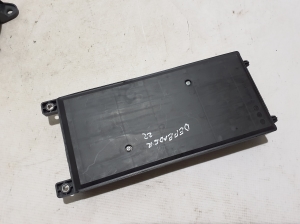 Land Rover Defender II (2019–2026) Komforta bloks M8E214F041BA - 2