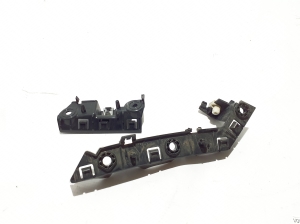 Land Rover Defender II (2019–2026) Front bumper bracket L8B216F073A - 2