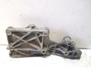 Volkswagen Caddy III (2004–2015) Lichtmaschinenhalter 038903143AF - 3